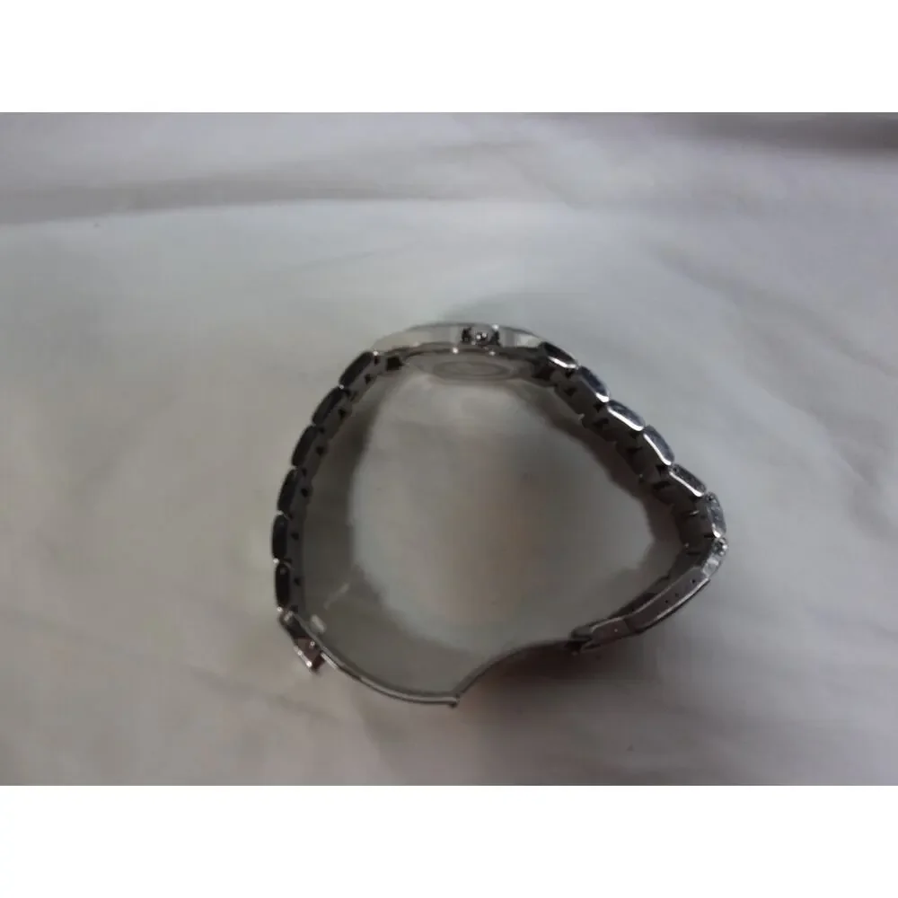 ESQ E5063 SWISS QUARTZ MOVEMENT TIME & DATE RUNS AND KEEPS GOOD TIME